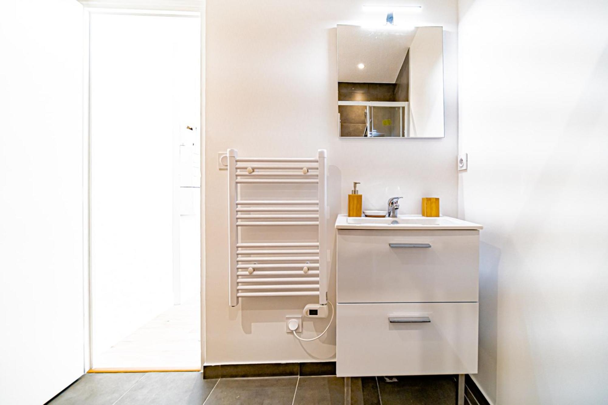 Le Californie - Agreable Studio Renove Oullins Exterior photo